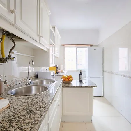 Bright & Modern Near Lisbon & Sintra By Timecooler * 卡森